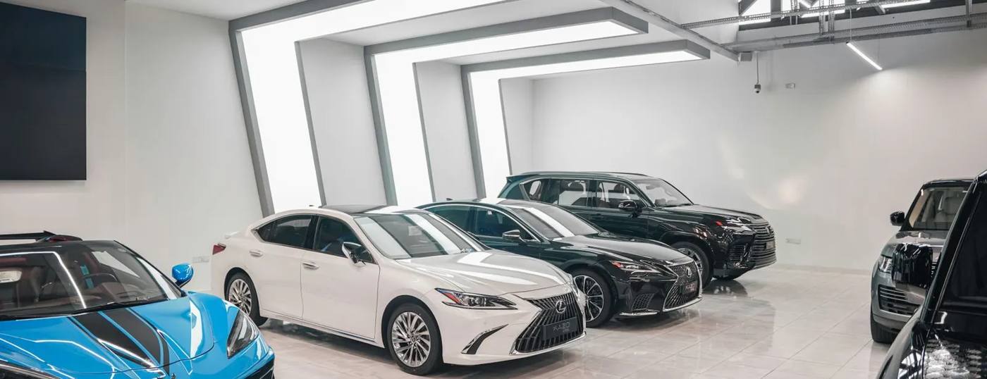 Showroom mobil